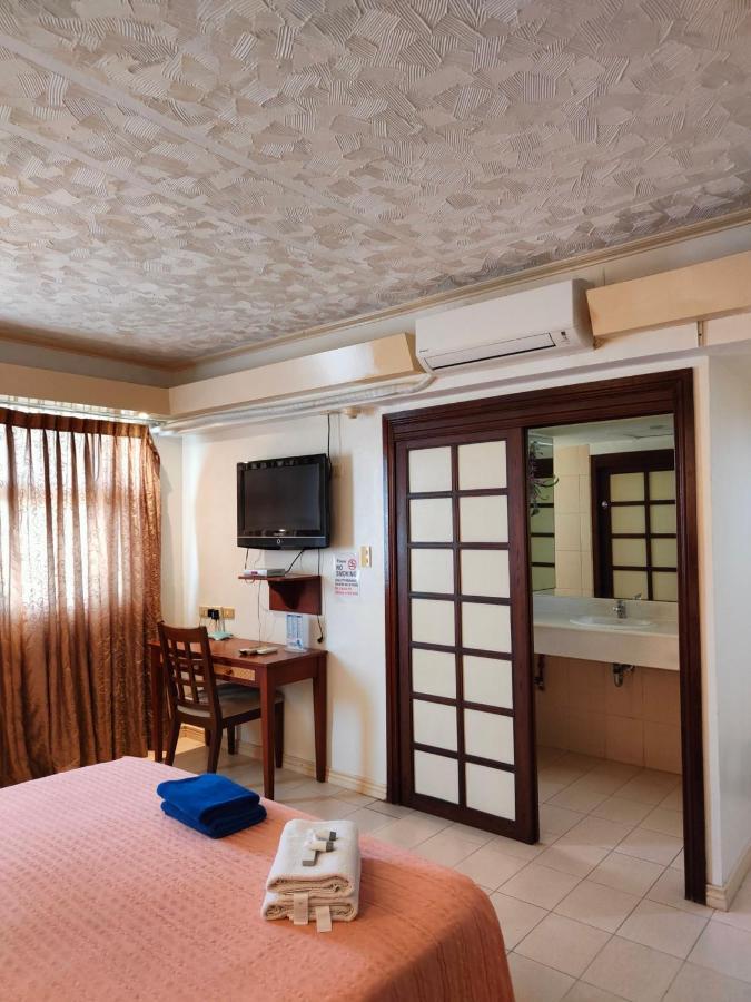 Wild Orchid Beach Resort Olongapo Exterior photo