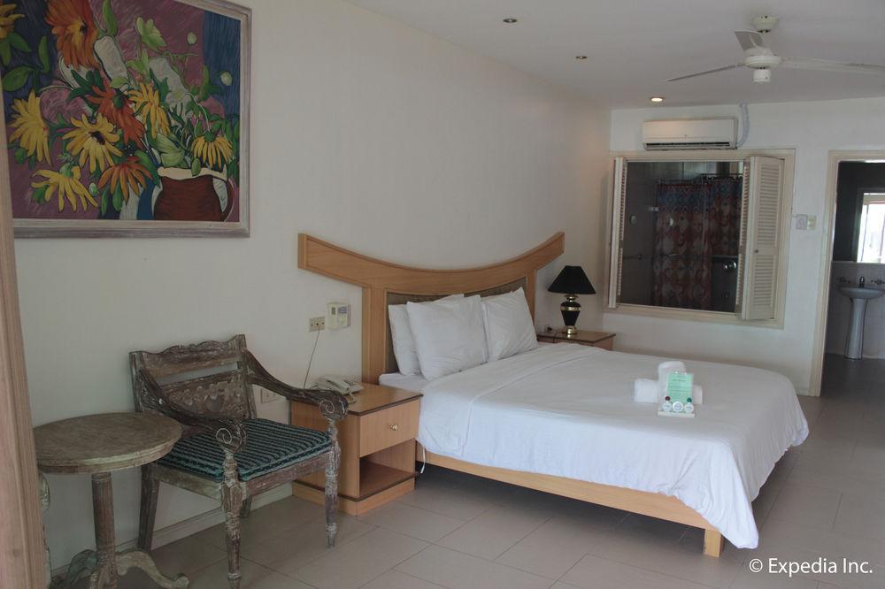 Wild Orchid Beach Resort Olongapo Exterior photo