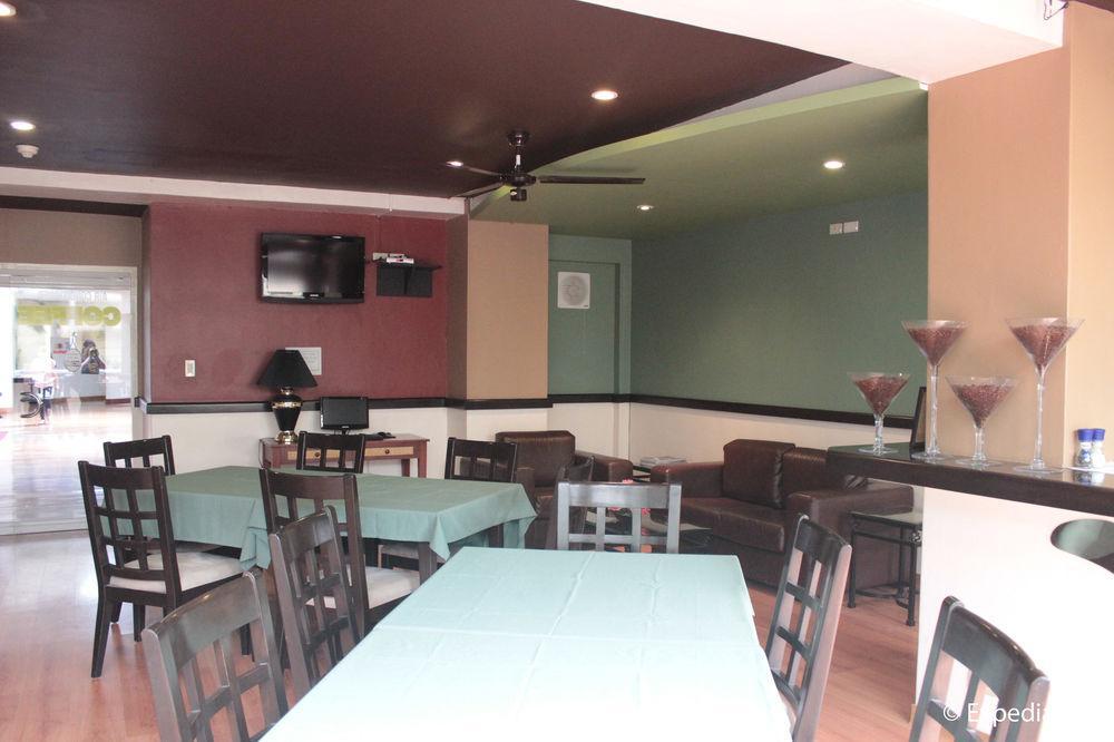 Wild Orchid Beach Resort Olongapo Exterior photo