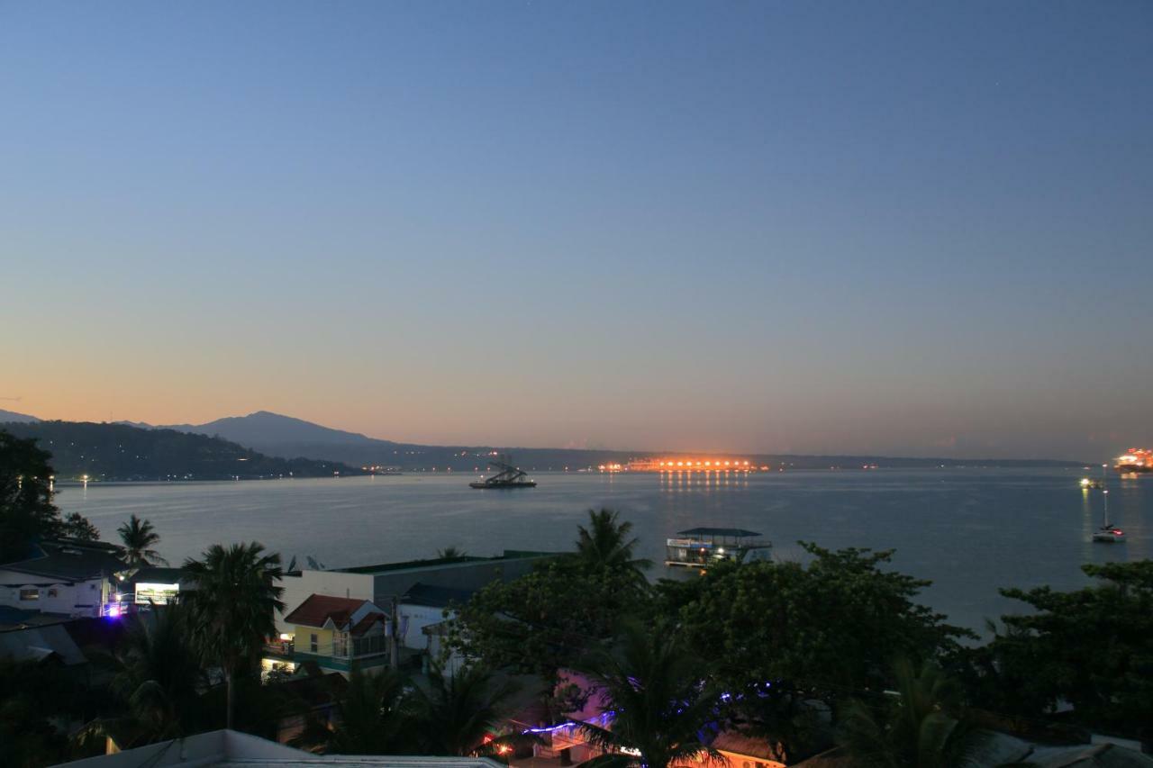 Wild Orchid Beach Resort Olongapo Exterior photo
